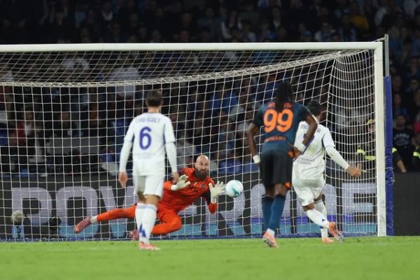 牛牛策略 孔蒂比赛中指责小法让科莫球员假摔：你们是故意这么做的吗